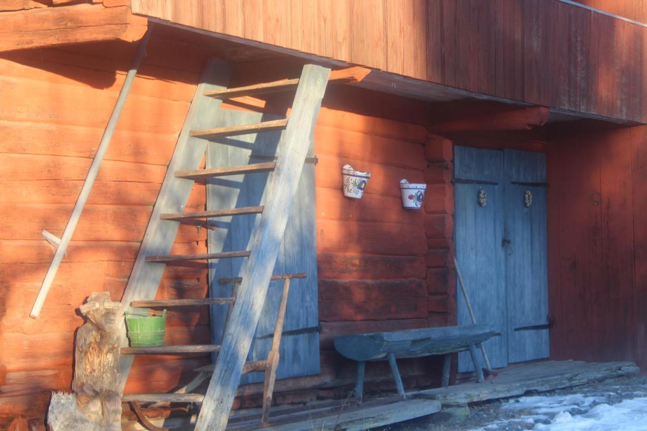 Boende Naera Romme Alpin Och Andra Friluftsaktiviteter I Dalarna Smedjebacken Exterior photo